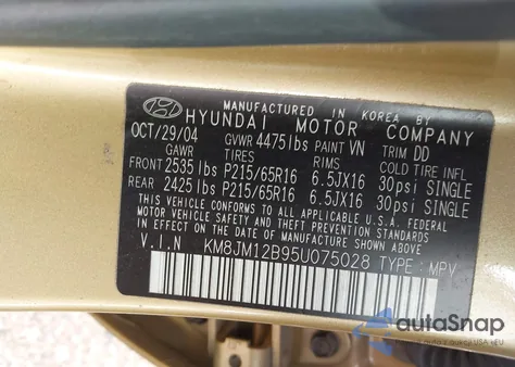 2005 Hyundai Tucson Gl from USA, damaged, VIN KM8JM12B95U075028